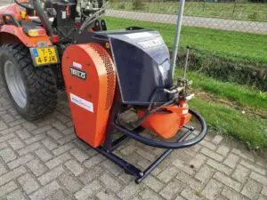 BLADBLAZER (TRACTOR)